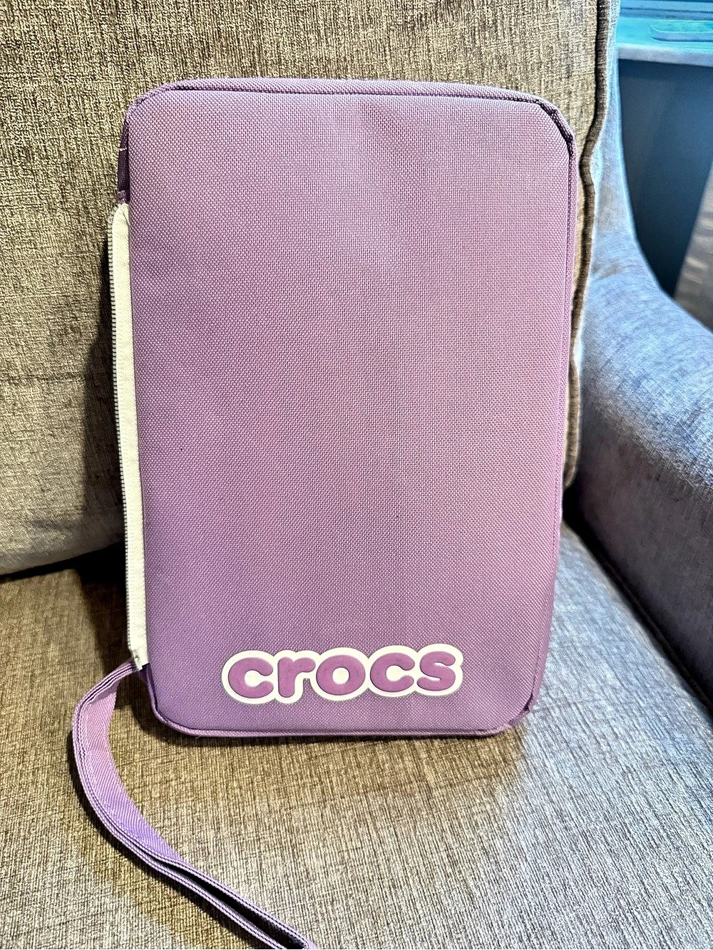 Crocs Purple & White Charm Storage Case + New Jibbitz